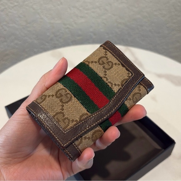 Gucci Sherry Line Vintage Key
Holder Key Case W/ Box - Picture 2 of 11